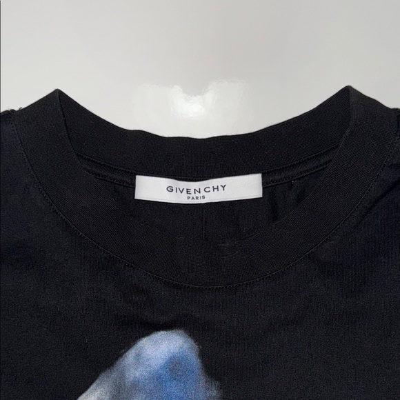 Givenchy
shark print cotton short sleeve t shirt - Picture 3 of 8